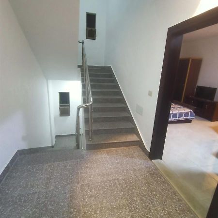 Red Rose City Apartment Вади Муса Екстериор снимка